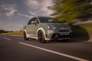 Abarth 695 70° Anniversario 2019 года  (UK)